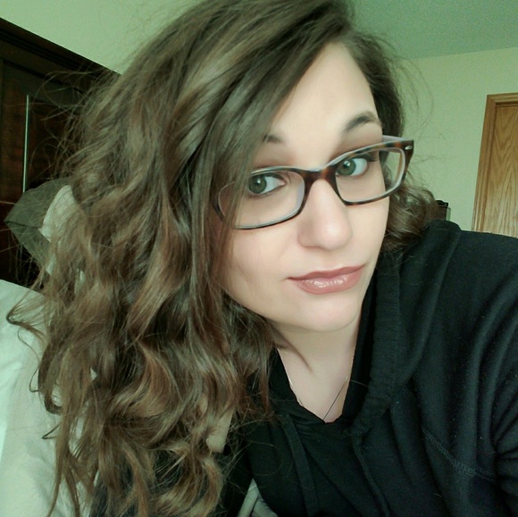 Meet your Posher, Kelly - Picture 1 of 1